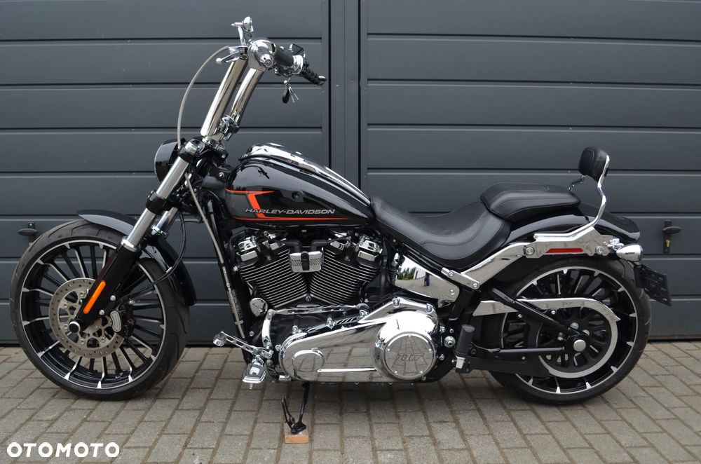 Harley-Davidson FXSB Breakout - 18