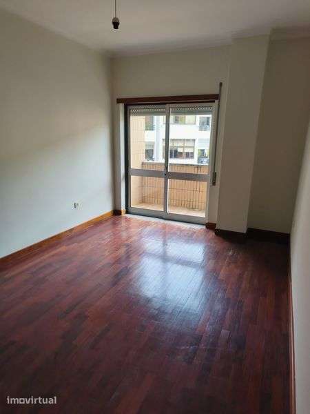 Apartamento T3 no centro de Viseu Arrendar - Grande imagem: 4/12