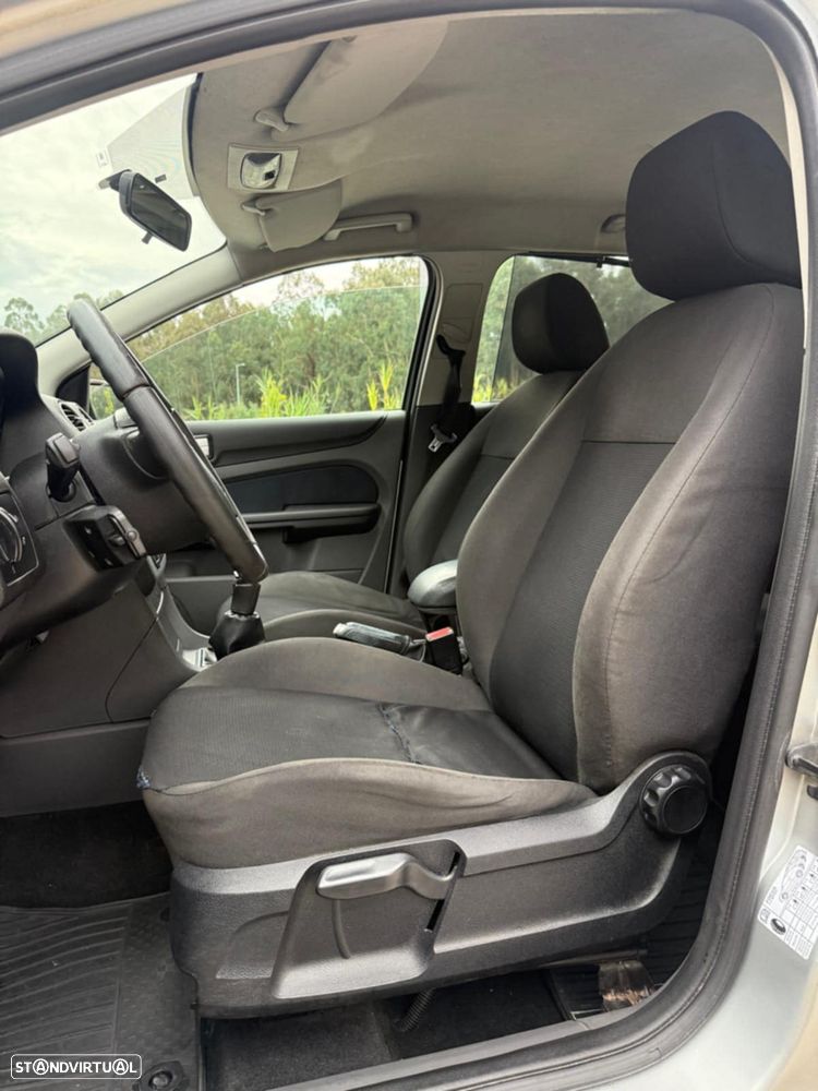 Ford Focus SW 1.6 TDCi Connec. - 7