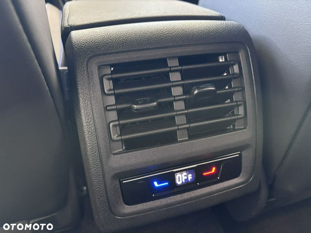 Volkswagen Golf Variant 2.0 TSI OPF 4Motion DSG R - 20