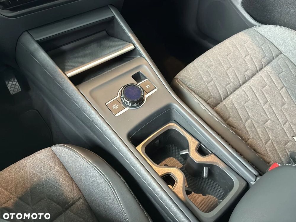 Volkswagen Tiguan - 26