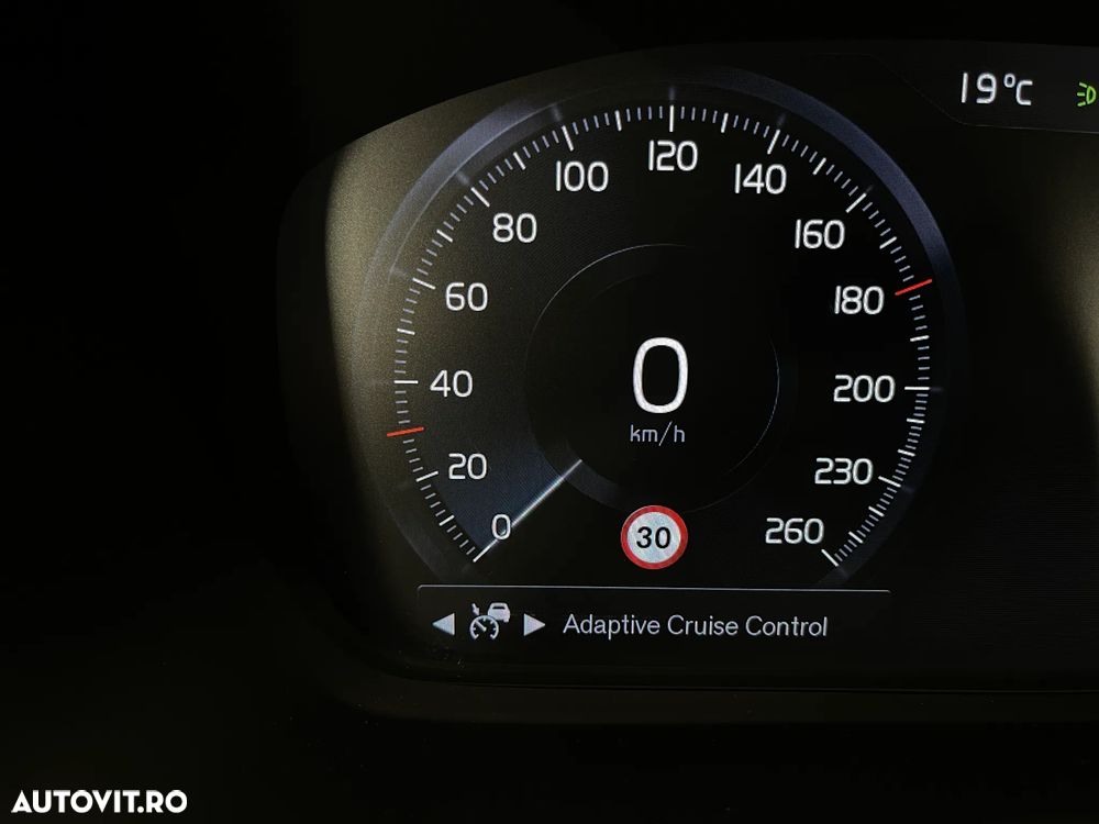 Volvo XC 40 Recharge T5 Twin Engine AT7 Inscription - 24