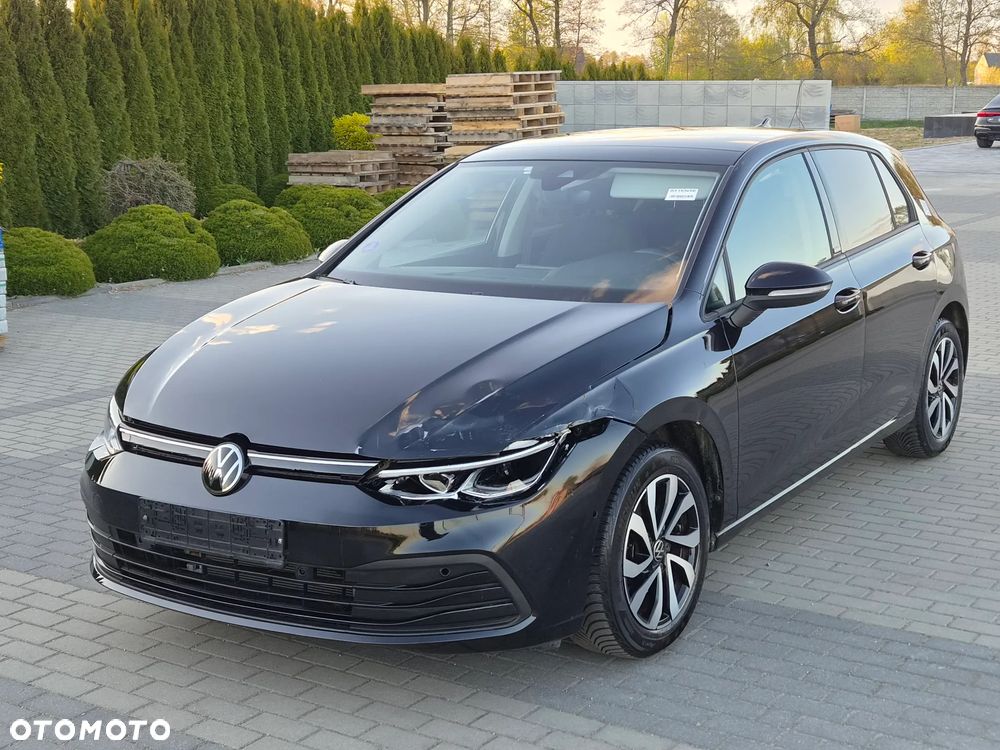 Volkswagen Golf 1.5 eTSI OPF DSG Active - 4