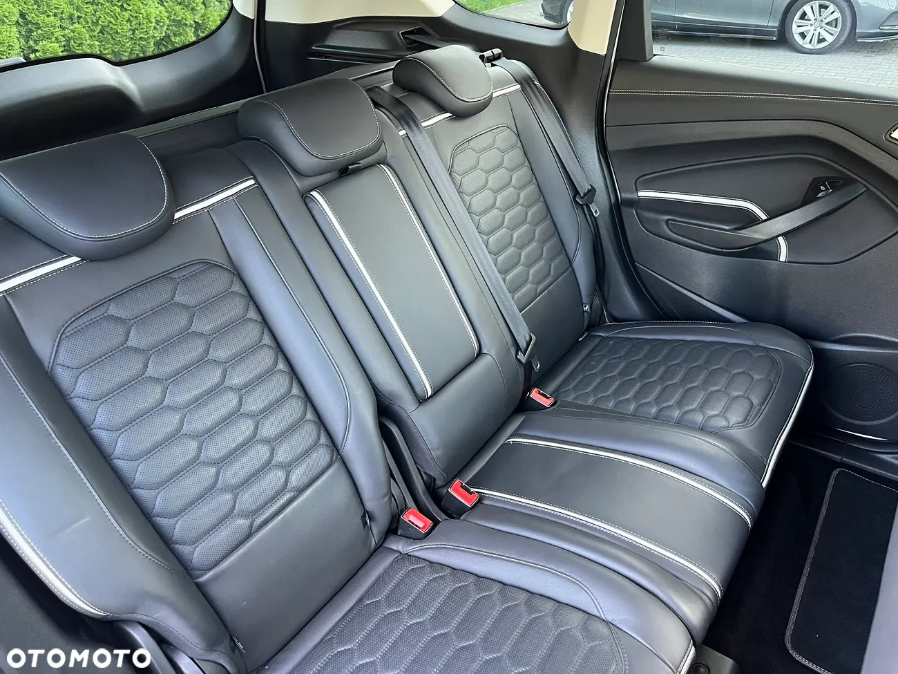 Ford Kuga 2.0 TDCi 4x4 Vignale - 28