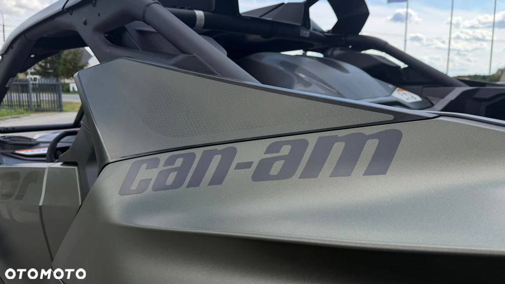 Can-Am Maverick - 3