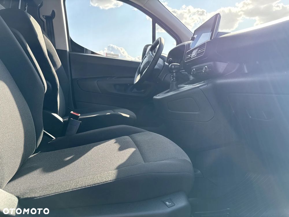 Toyota Proace City - 16