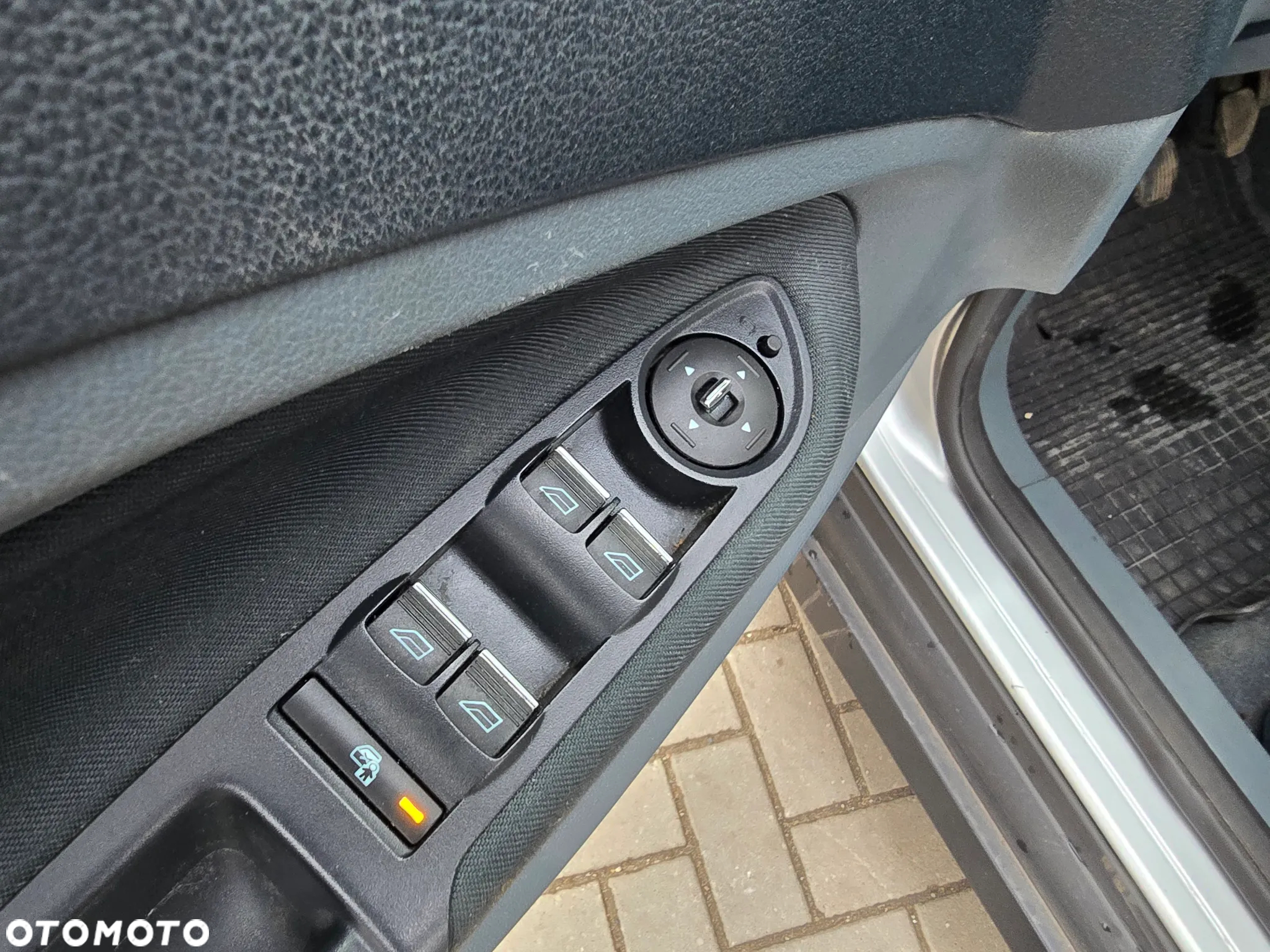 Ford Grand C-MAX - 23