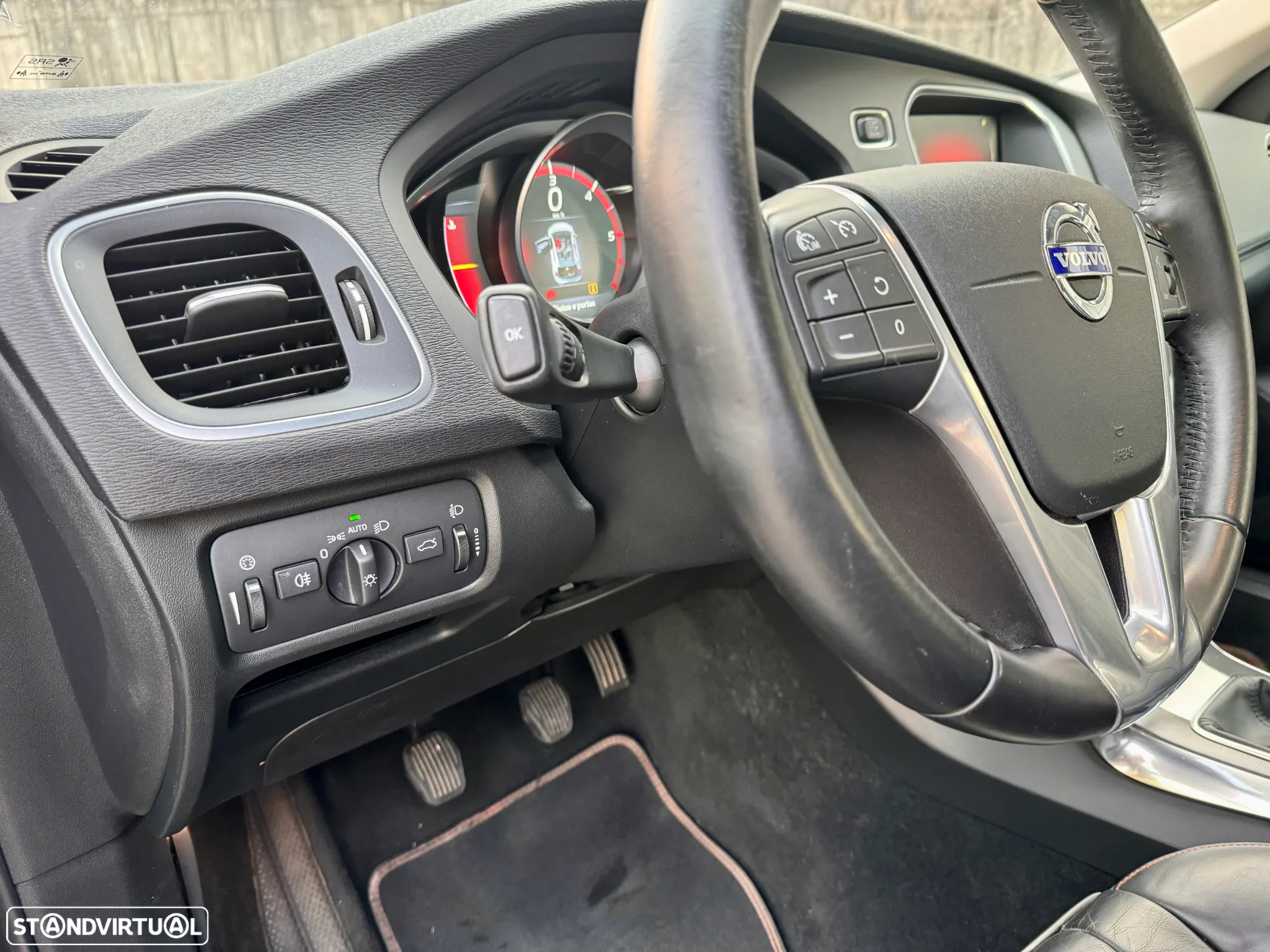 Volvo V40 1.6 D2 VOR - 21