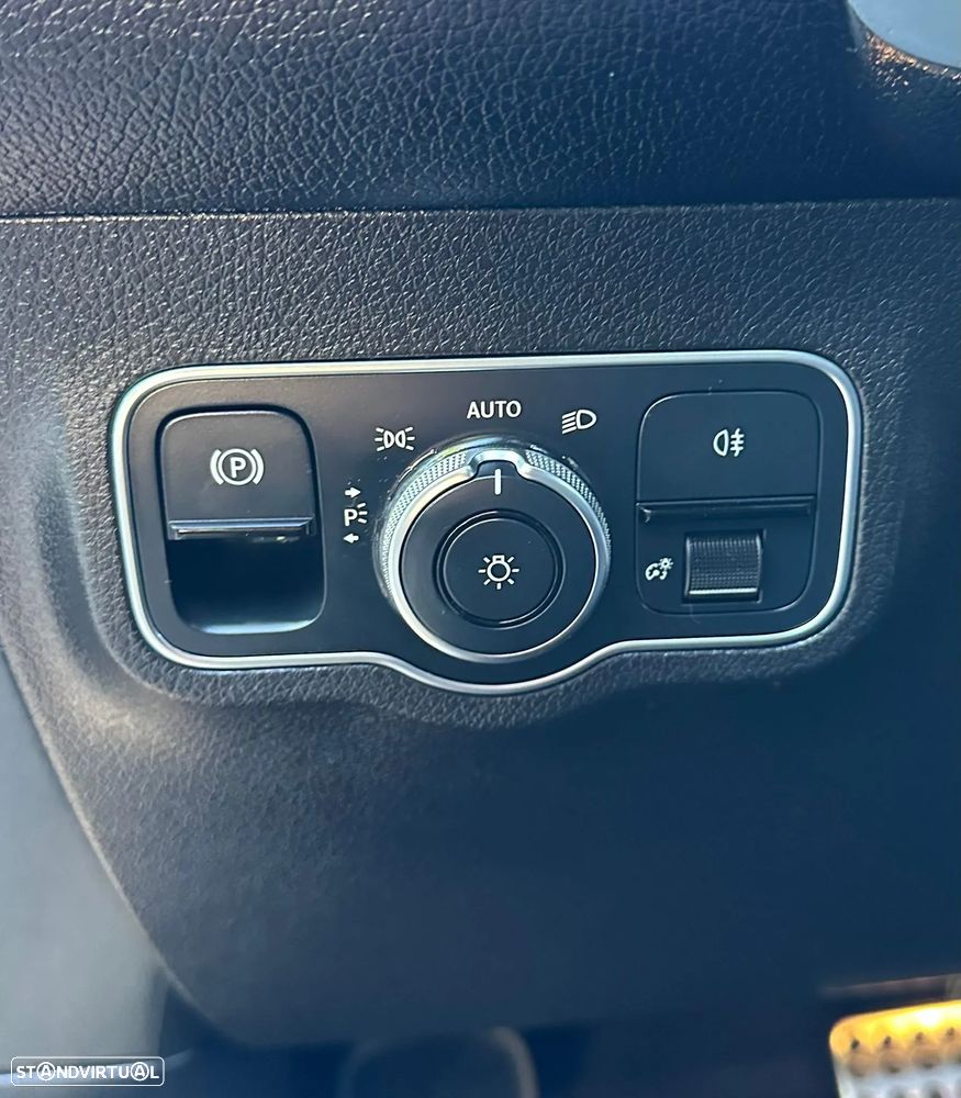 Mercedes-Benz GLB 180 d AMG Line - 16