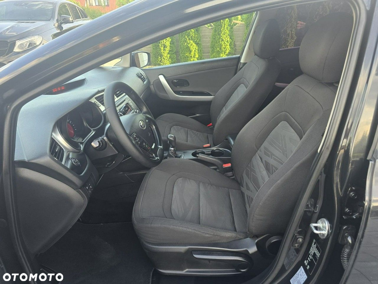 Kia Ceed - 13