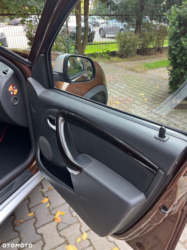 Dacia Duster 1.6 16V 4x2 Laureate - 14