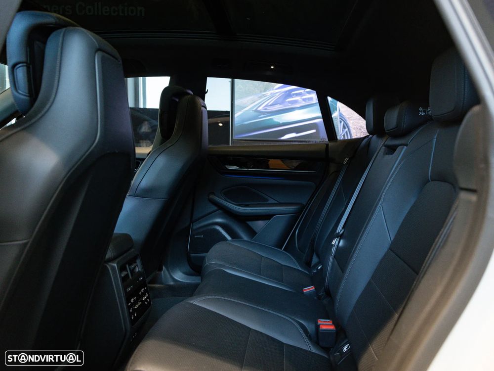 Porsche Macan Electric 4S - 32