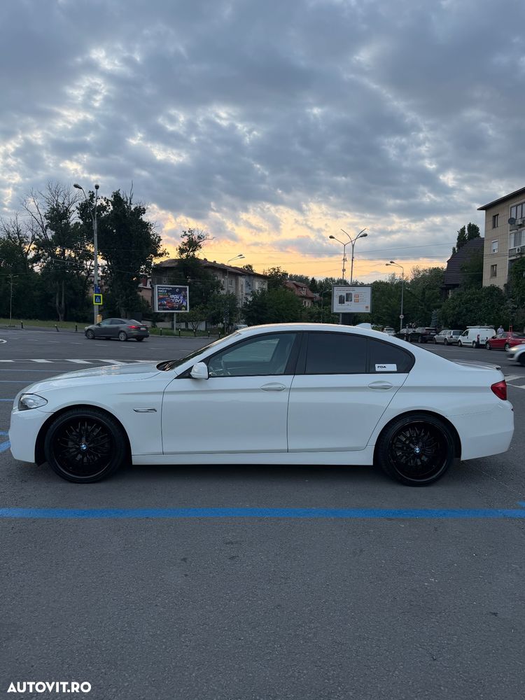BMW Seria 5 520d xDrive - 2