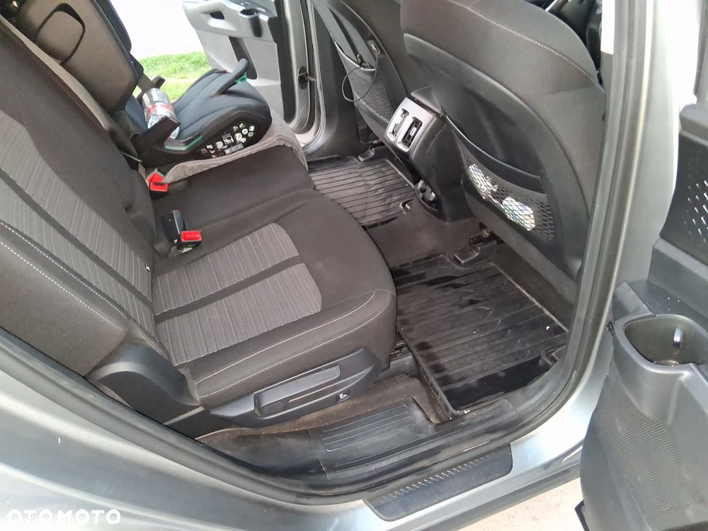 Kia Sorento 1.6 T-GDI HEV L 7os - 12