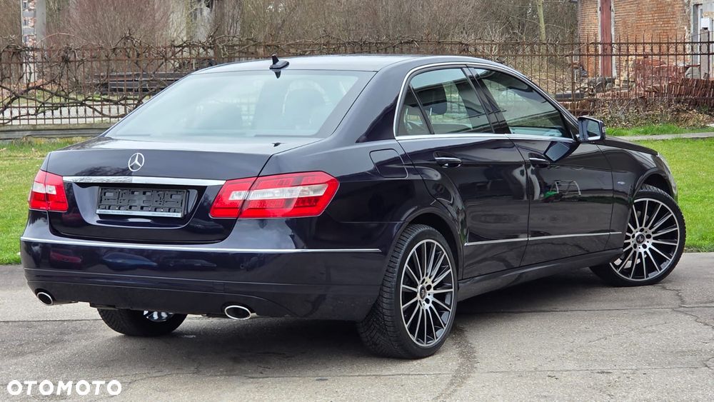 Mercedes-Benz Klasa E 300 CDI BlueEff Elegance - 7
