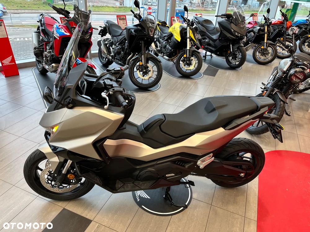 Honda NSS - 9