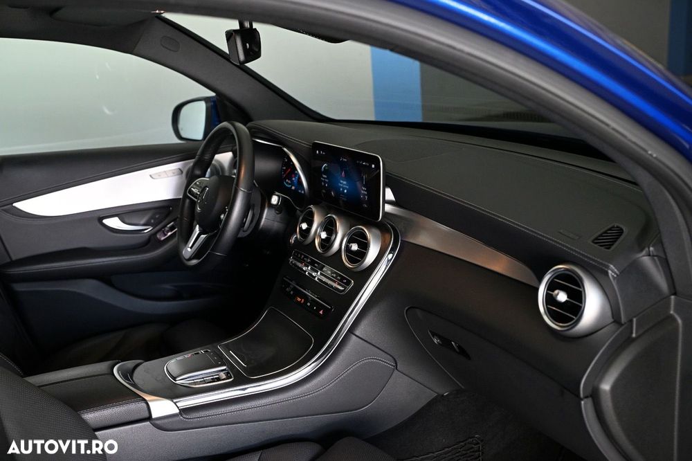 Mercedes-Benz GLC Coupe 300 4Matic 9G-TRONIC Exclusive - 17
