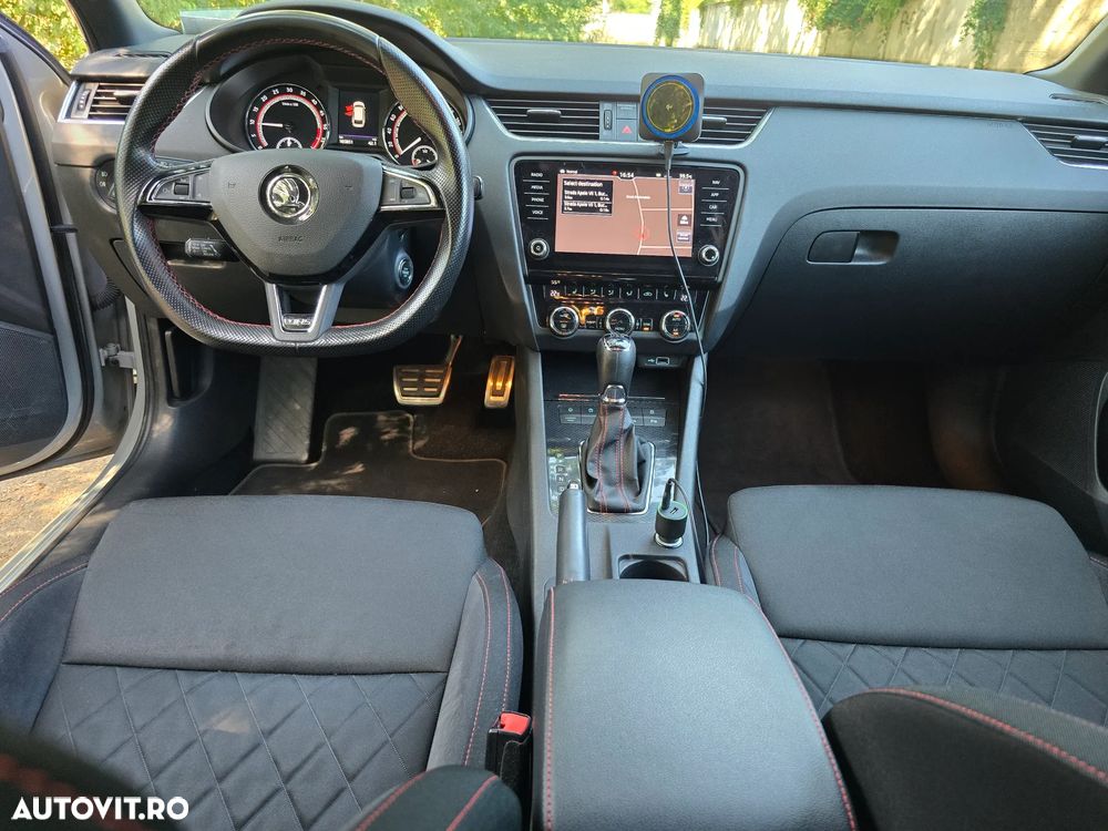 Skoda Octavia Combi Diesel 2.0 TDI 4X4 DSG RS - 8