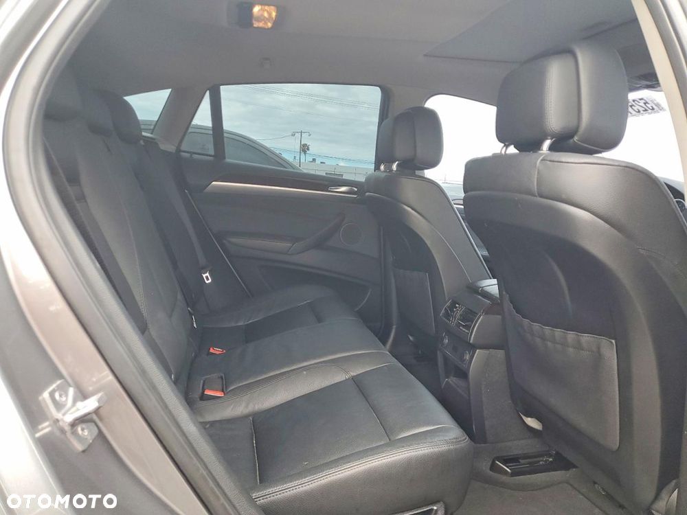 BMW X6 xDrive35i - 11