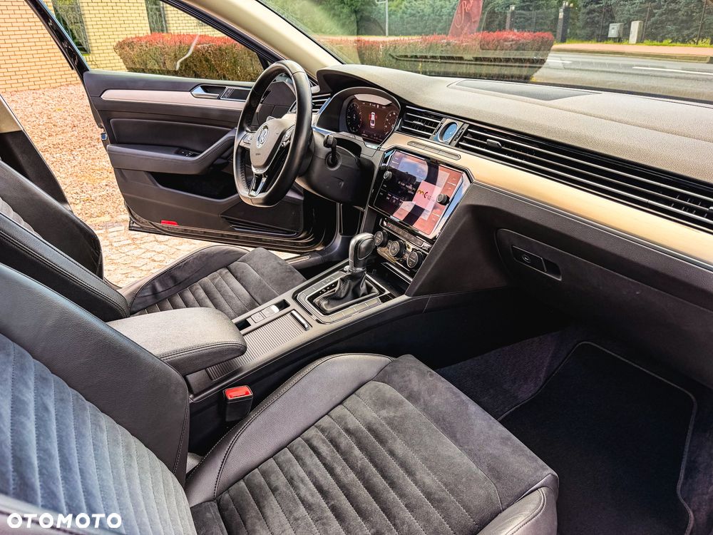 Volkswagen Passat 1.5 TSI OPF DSG Highline - 31