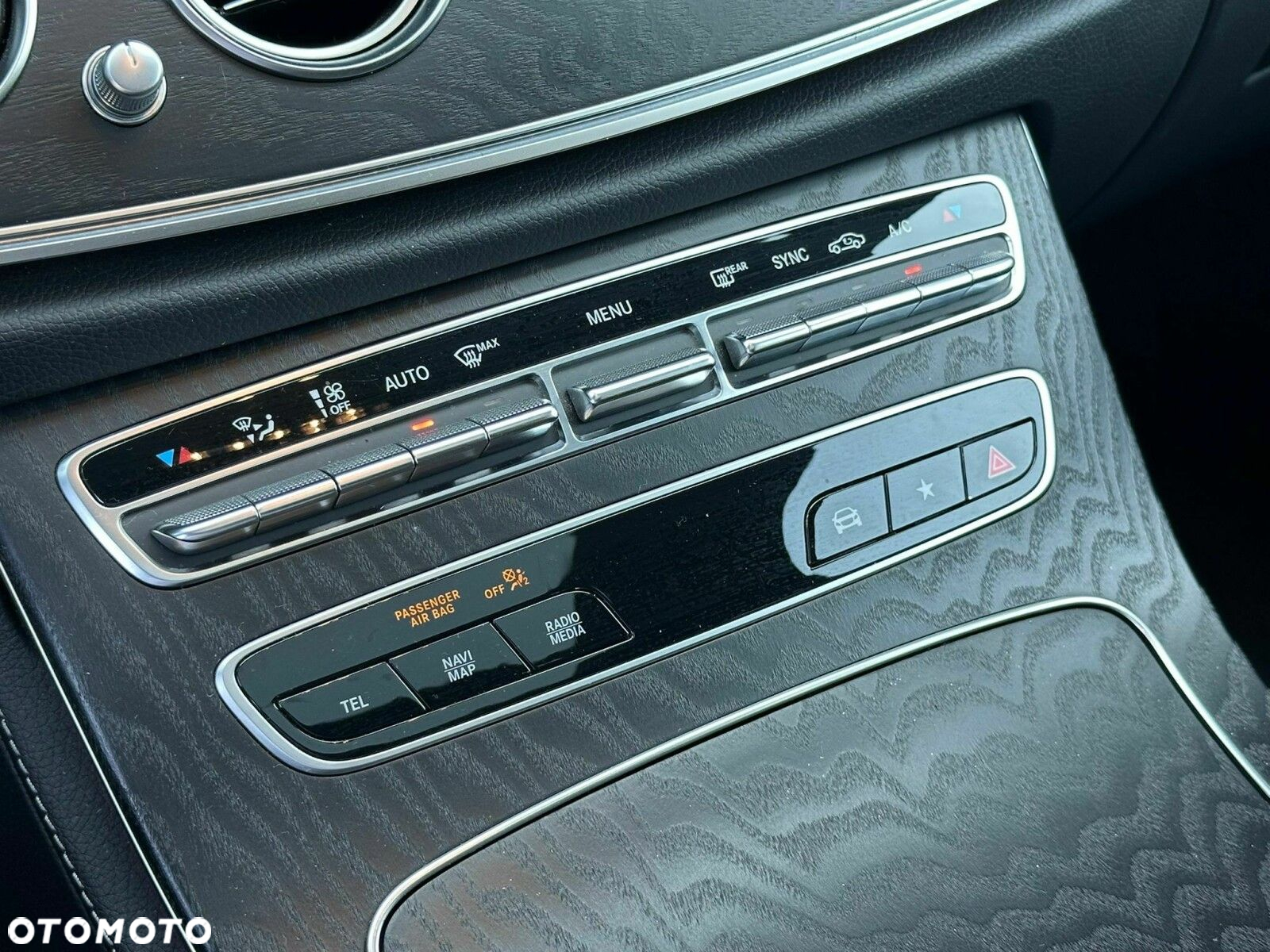 Mercedes-Benz Klasa E - 17
