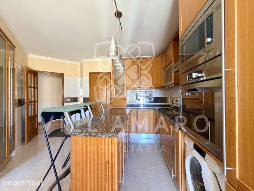Magnífico Duplex c/ 6 assoalhadas no centro da Malveira - Grande imagem: 4/42