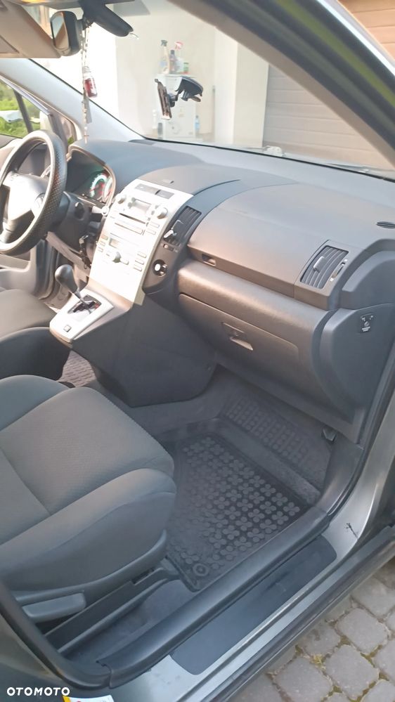 Toyota Corolla Verso 1.8 Sol + 7os MM - 16