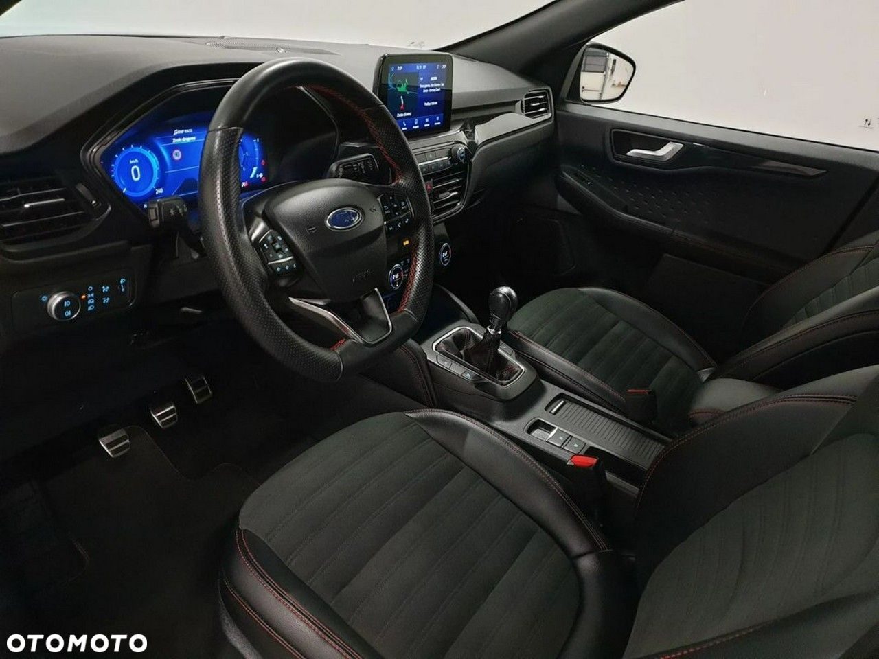 Ford Kuga 2.0 EcoBlue Hybrid ST-LINE X - 39