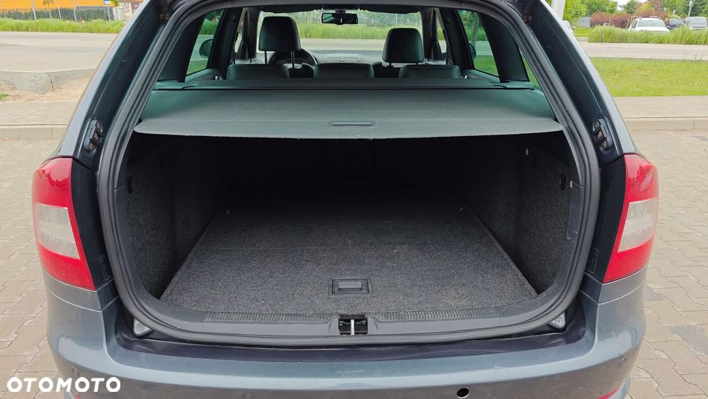 Skoda Octavia 2.0 TFSI RS DSG - 12
