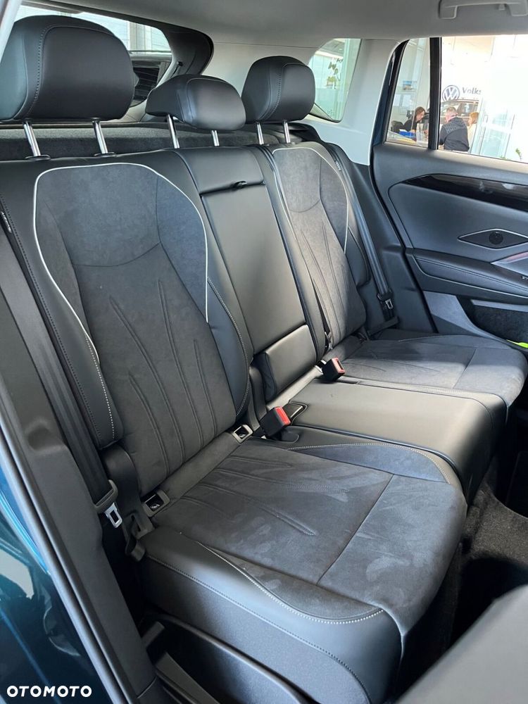 Volkswagen Tiguan - 10