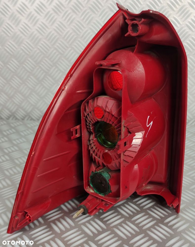 lampa prawy prawa tylna tył PEUGEOT 307 SW KOMBI LIFT 2005-2008 EURO - 7