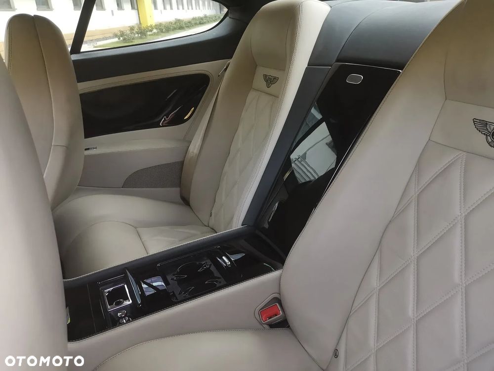 Bentley Continental GT Standard - 15