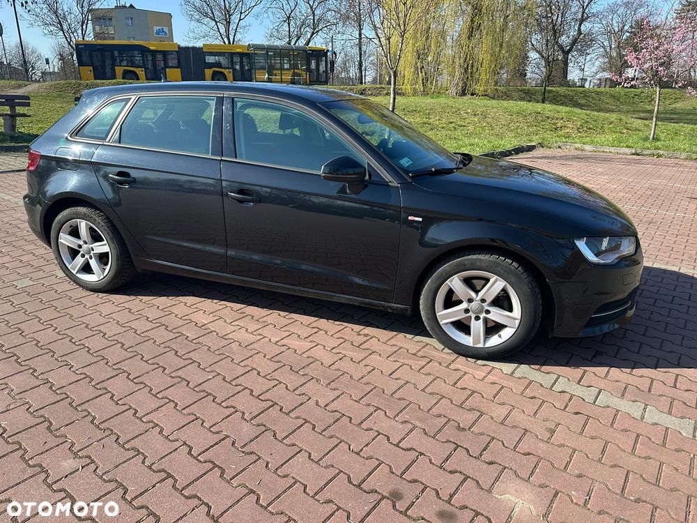 Audi A3 Sportback 1.6 TDI Attraction - 5
