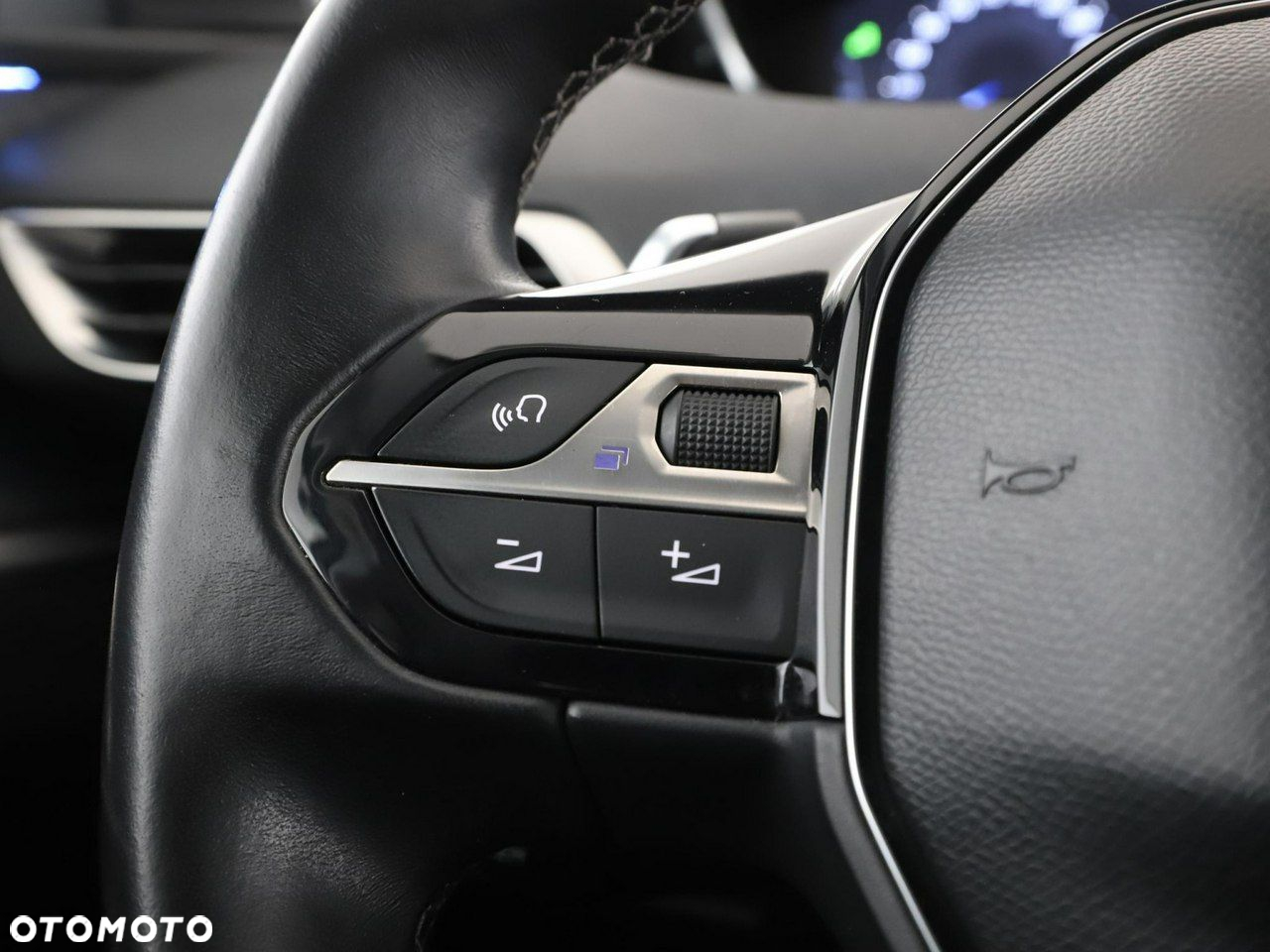 Peugeot 3008 1.2 PureTech Allure S&S EAT8 - 34