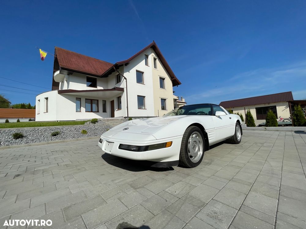 Chevrolet Corvette - 9