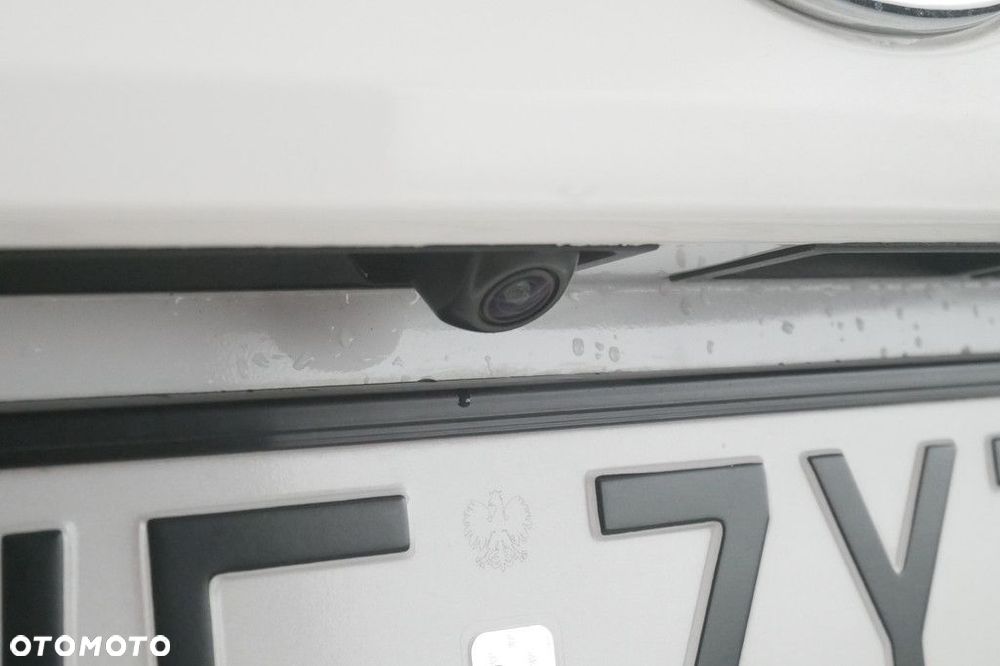 Toyota Corolla 1.8 Hybrid Comfort - 17