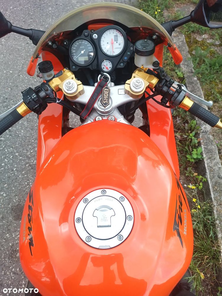 Honda VTR - 7