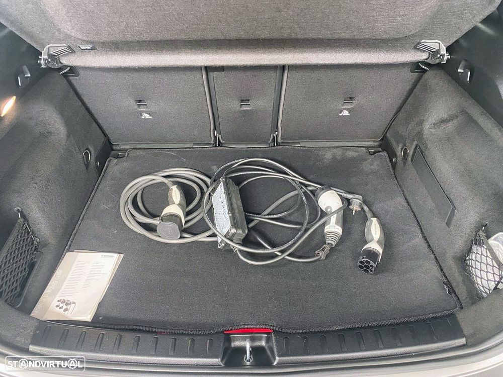 Mercedes-Benz GLA 250 e AMG Line - 8