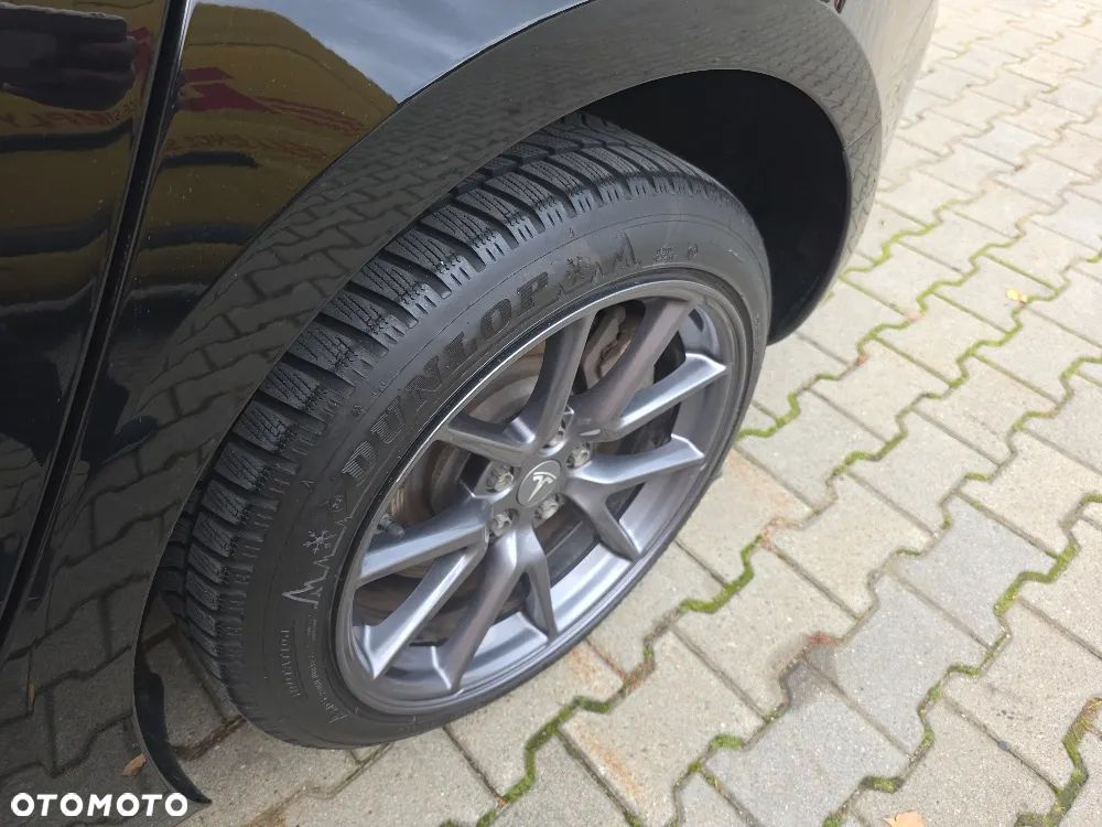 Tesla Model 3 Langstreckenbatterie Allradantrieb Dual Motor - 17