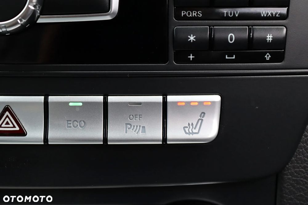 Mercedes-Benz Klasa C 180 BlueEFFICIENCY 7G-TRONIC Avantgarde - 25