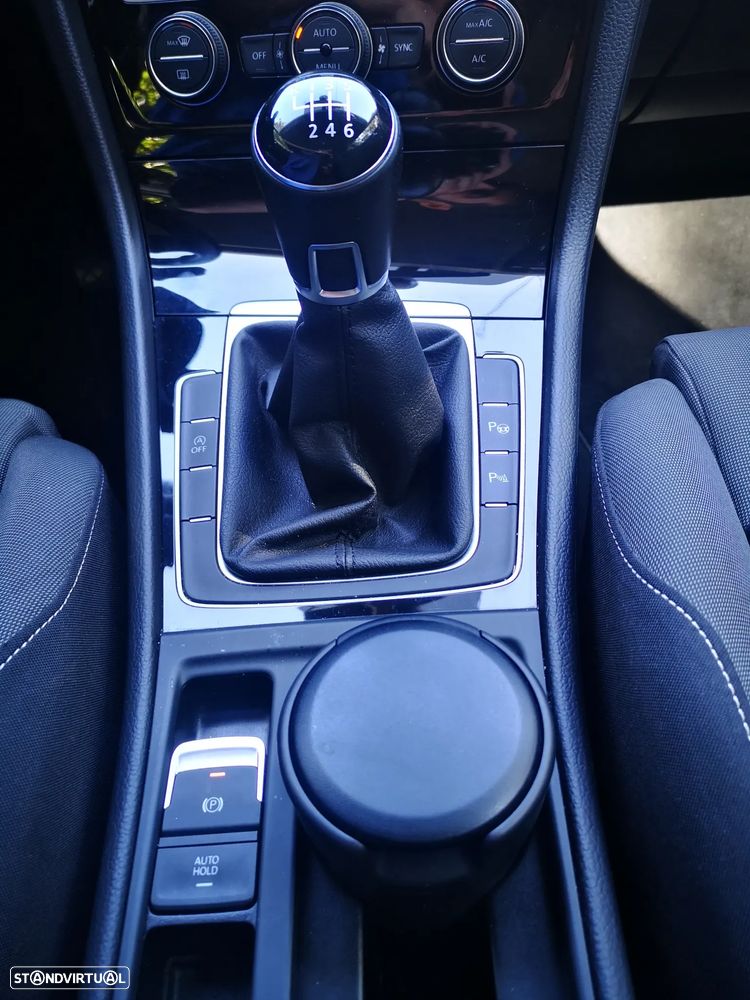 VW Golf Variant 2.0 TDi Highline - 8