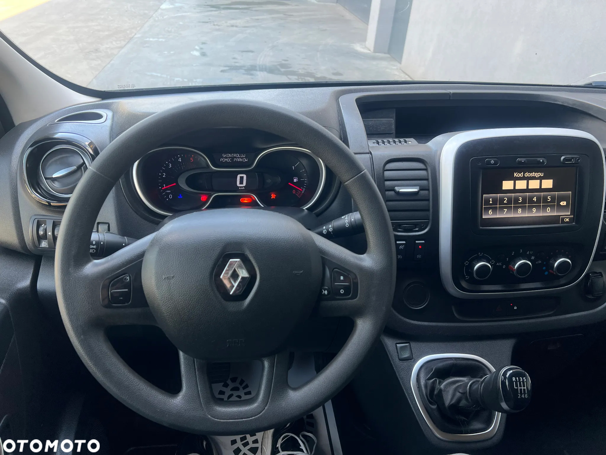 Renault TRAFIC - 10