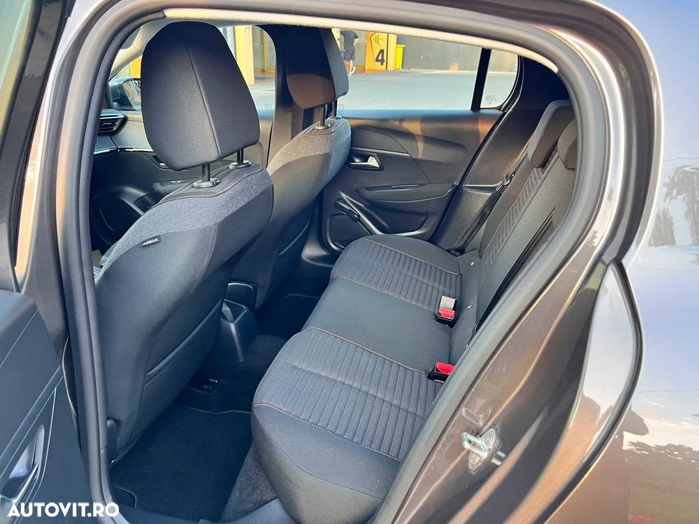Peugeot 208 1.2 L PureTech Turbo STT Allure - 7