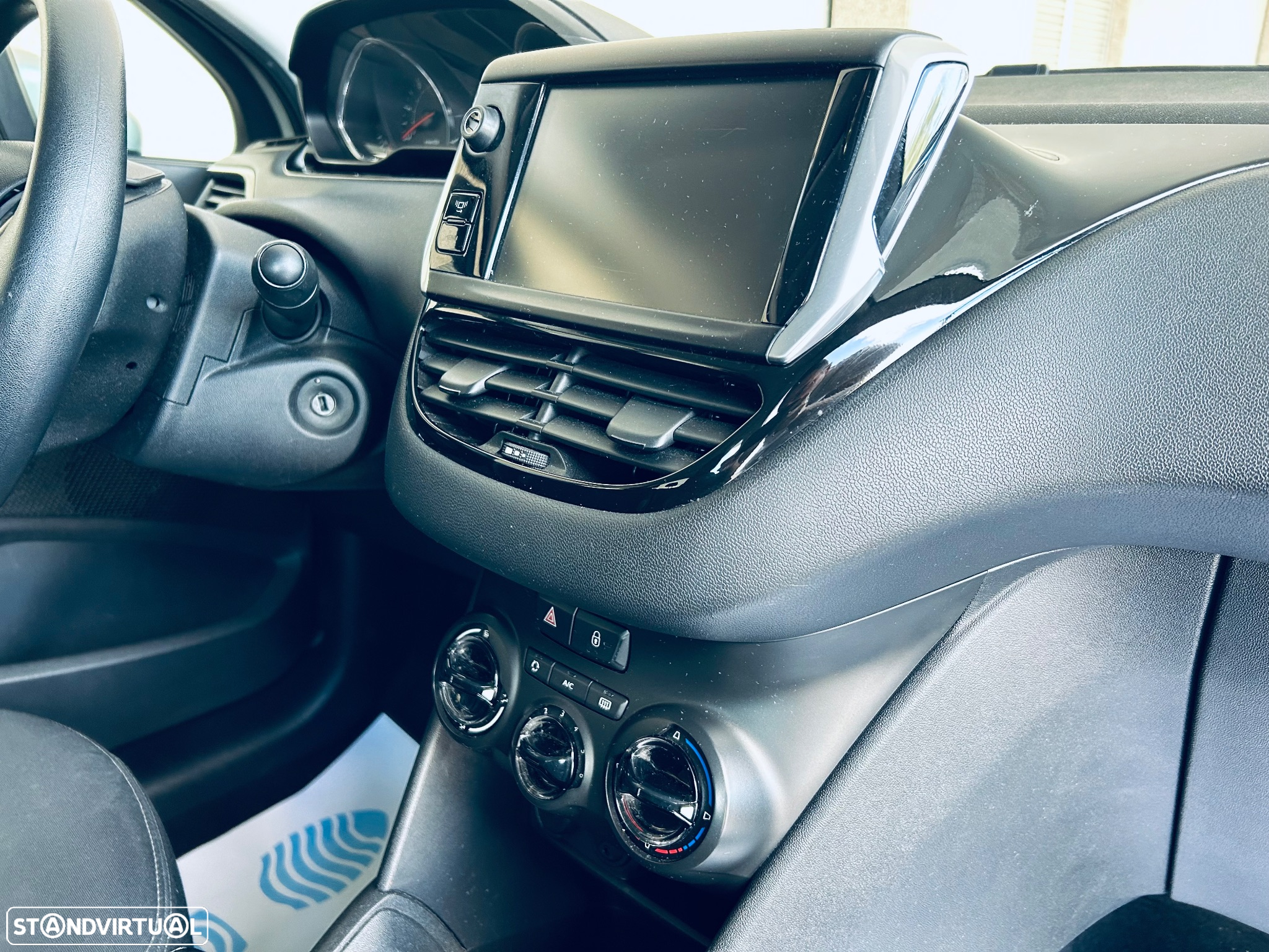 Peugeot 208 1.4 HDi Active - 24