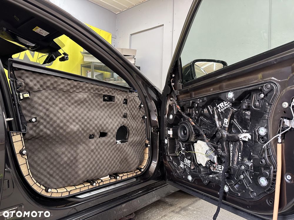 BMW Seria 5 520d Sport Line - 35