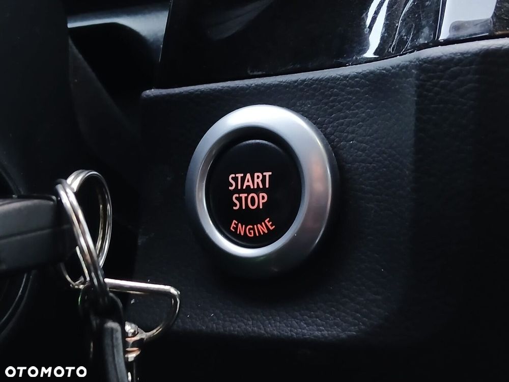 BMW Seria 5 540i - 32