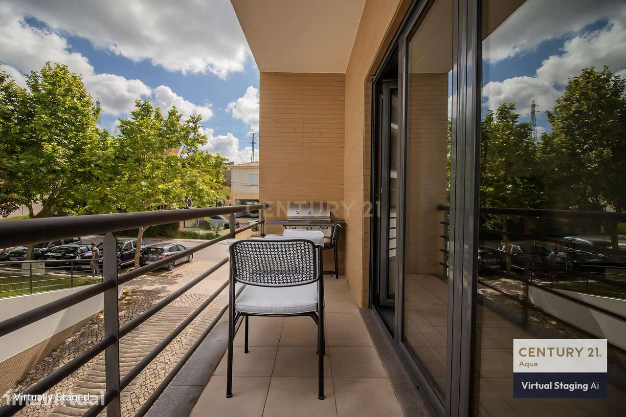 Apartamento T3 c/ 2 Varandas, Garagem Dupla e Terraço com Sala de Even - Grande imagem: 2/32