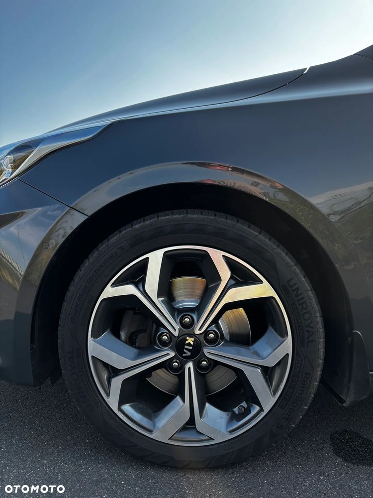 Kia Ceed 1.4 T-GDI L Business Line Plus - 12