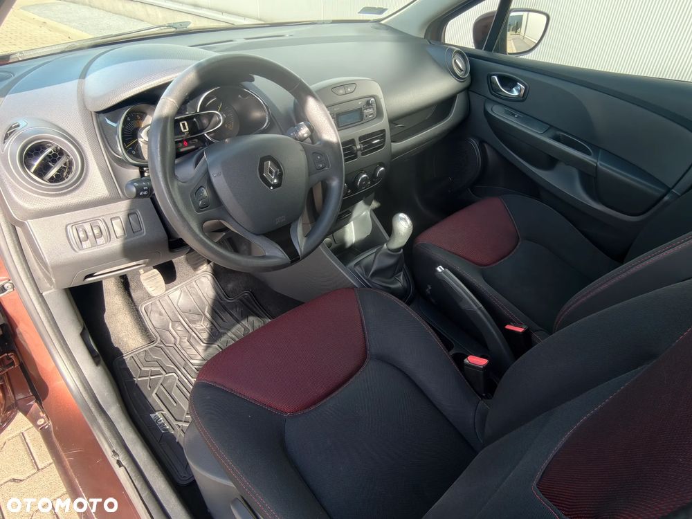 Renault Clio - 7