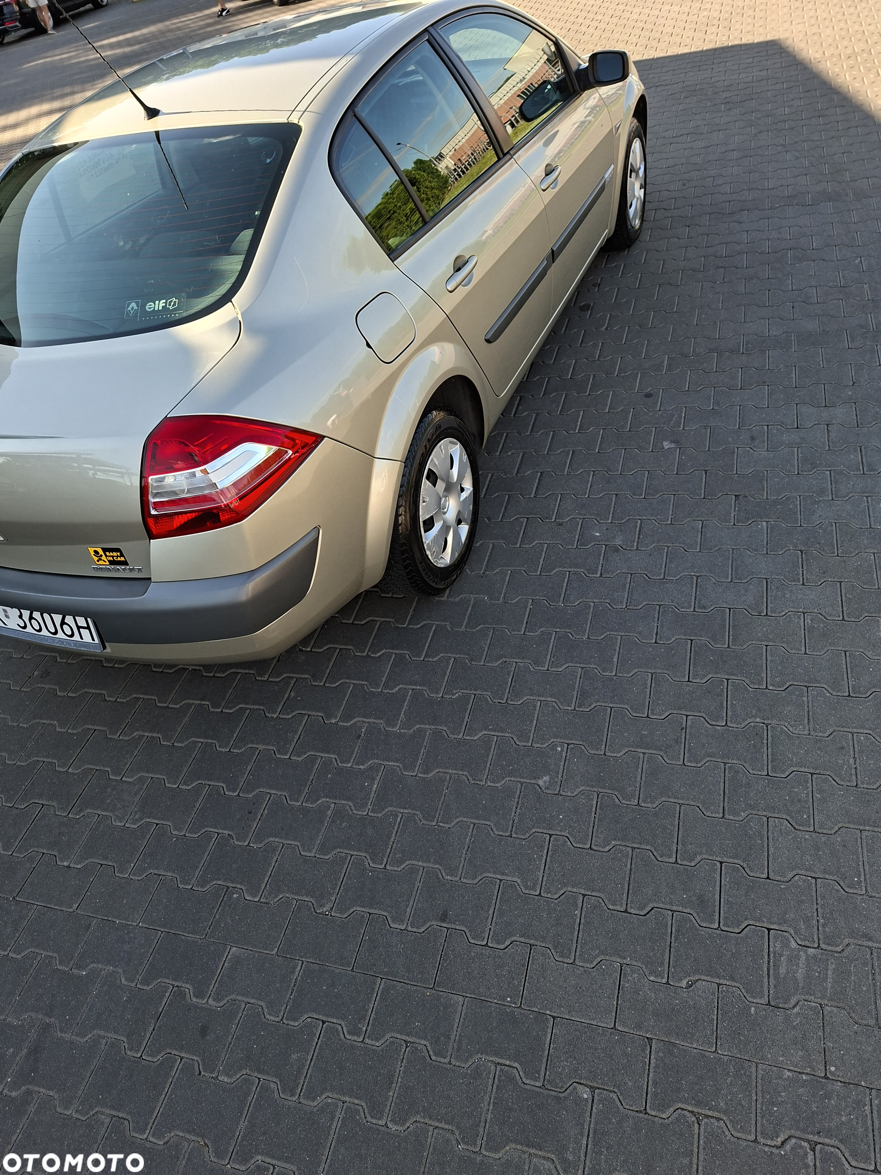 Renault Megane II 1.6 16V Confort Authentique - 9